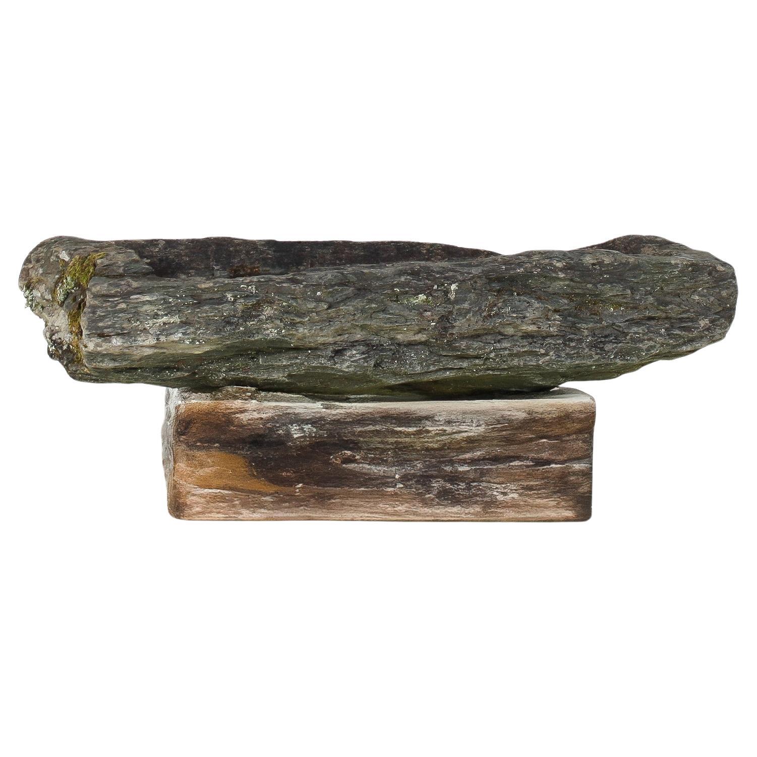 Comedero de piedra grande primitivo Elemento decorativo de jardín Musgo envejecido Bonsái Piedra tallada en venta