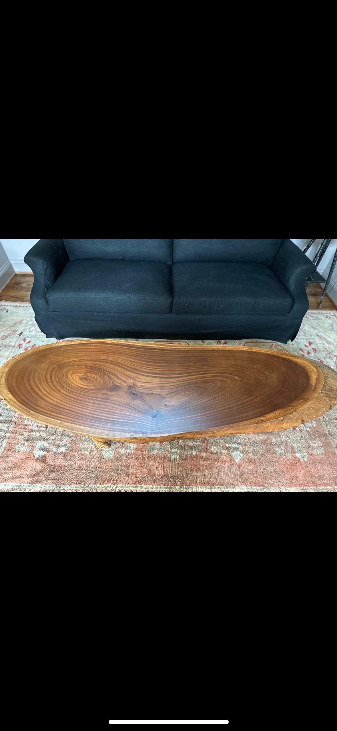 Français Table basse primitive en dalles à bords vifs en vente