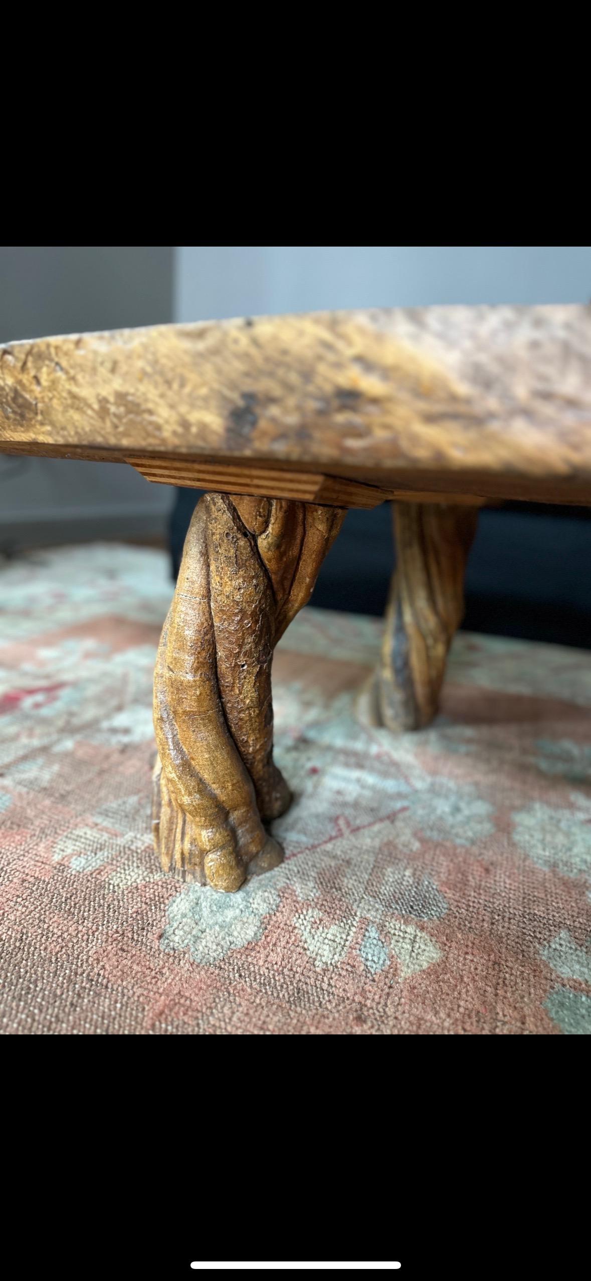 20ième siècle Table basse primitive en dalles à bords vifs en vente
