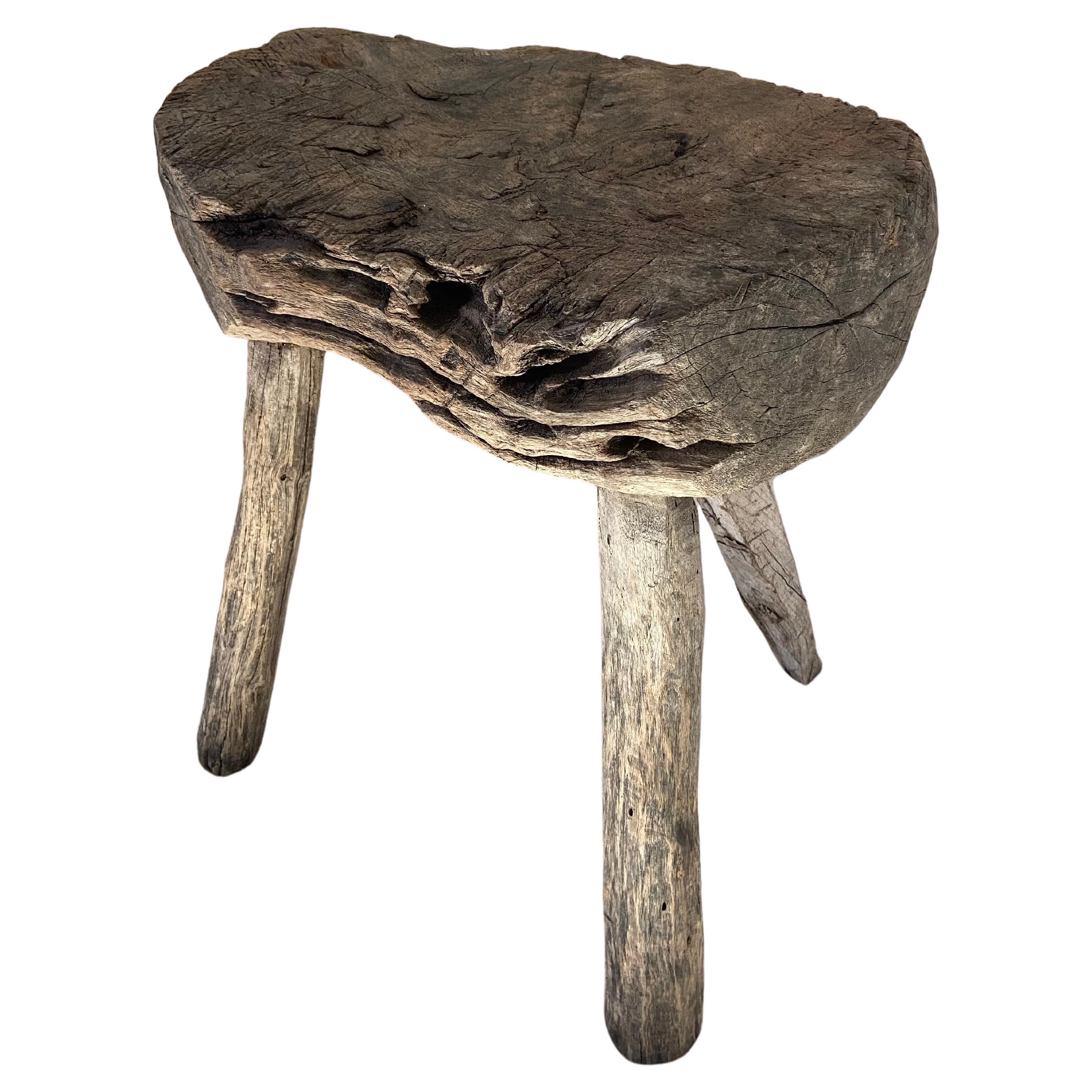 Tabouret Primitive Mesquite d'Artefakto