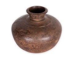 Metallgefäß aus Metall mit Paneeldesign