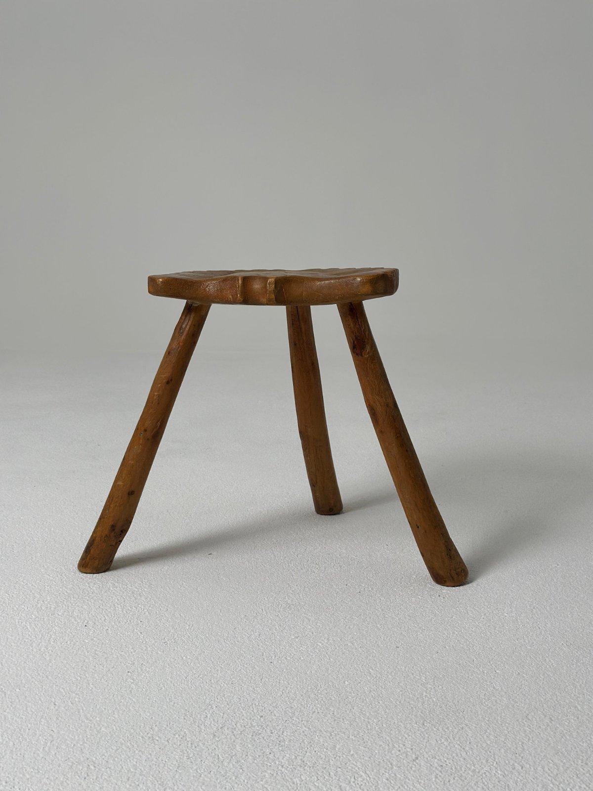 Rustique Tabouret de traite rustique 1930 en vente