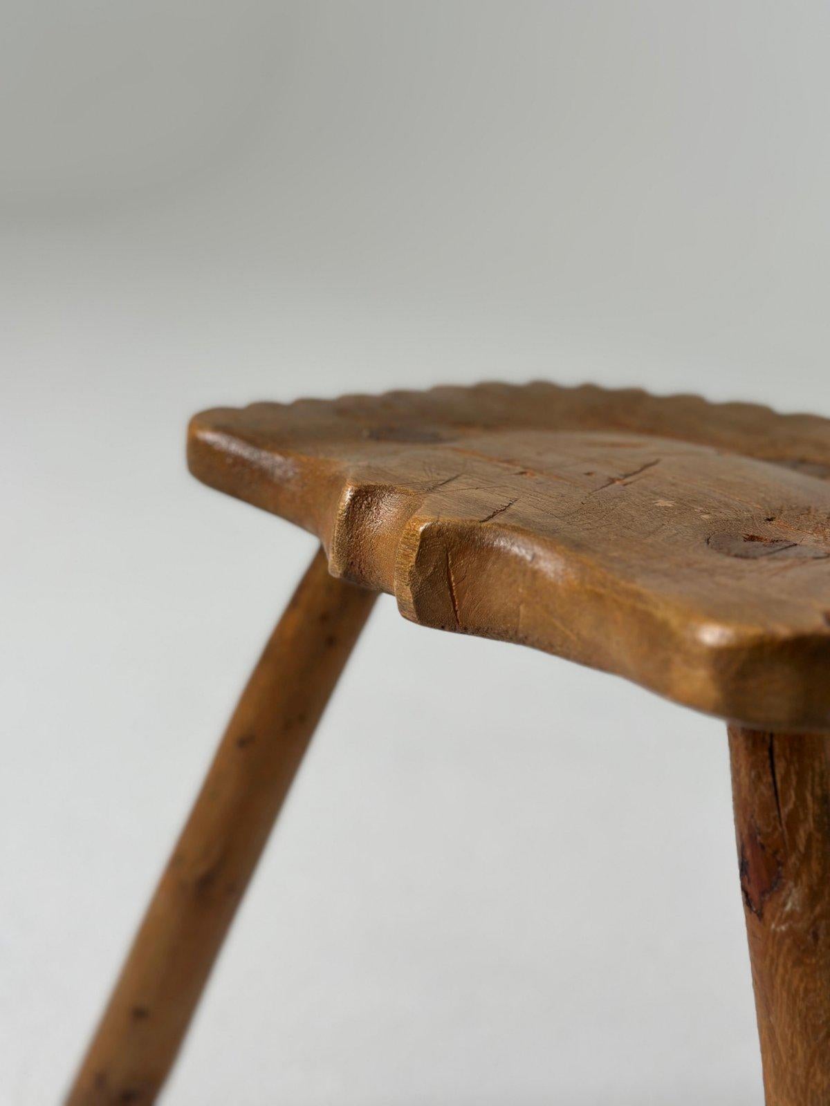 Tabouret de traite rustique 1930 en vente 1