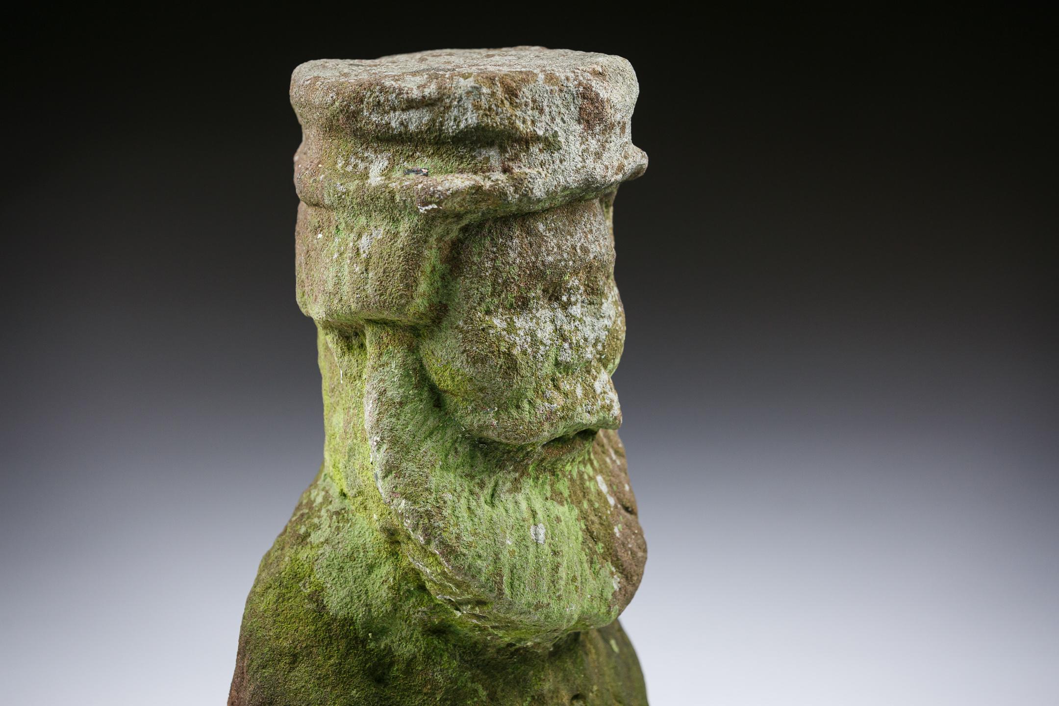 Buste primitif en pierre sculptée du pays du Nord en vente 6