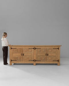 Schlichtes Eichenbuffet mit Beschlägen aus Schmiedeeisen, französisches Design, 1970er Jahre