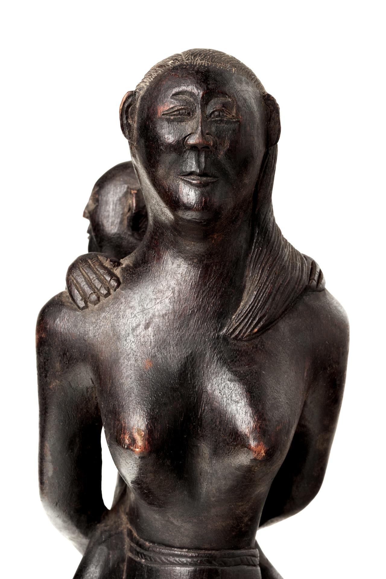 mother and child wooden sculpture