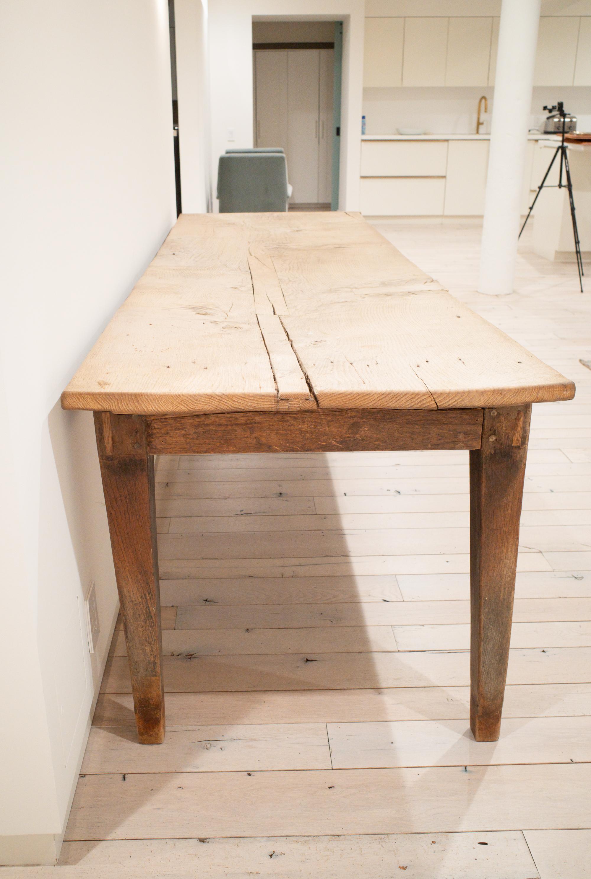 Console primitiva a un cassetto In condizioni buone in vendita a New York, NY