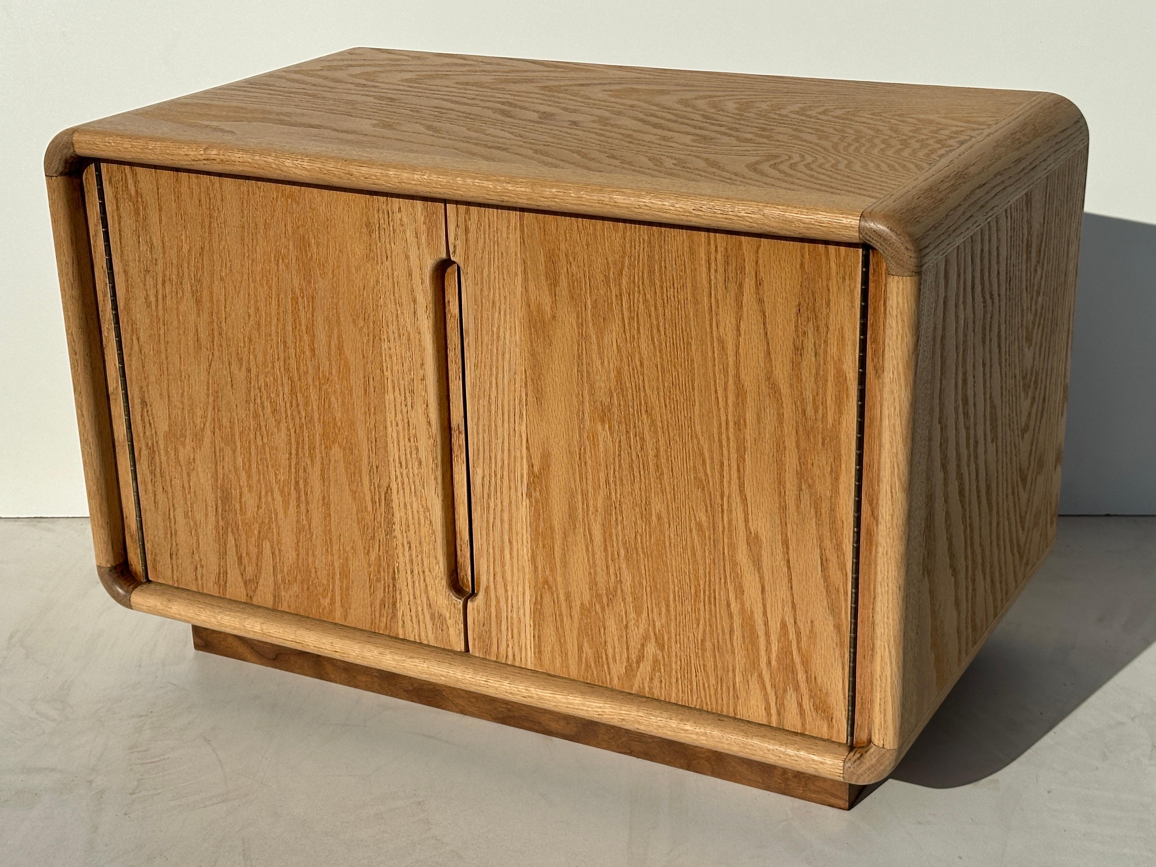 Primitive Organic Oak Cabinet Nightstand  In Good Condition For Sale In North Hollywood, CA