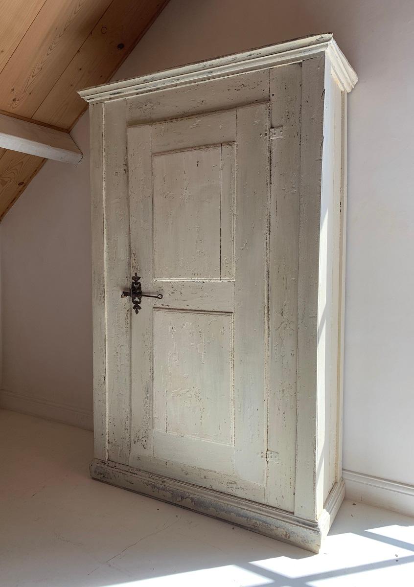 Simple Painted Cupboard 10