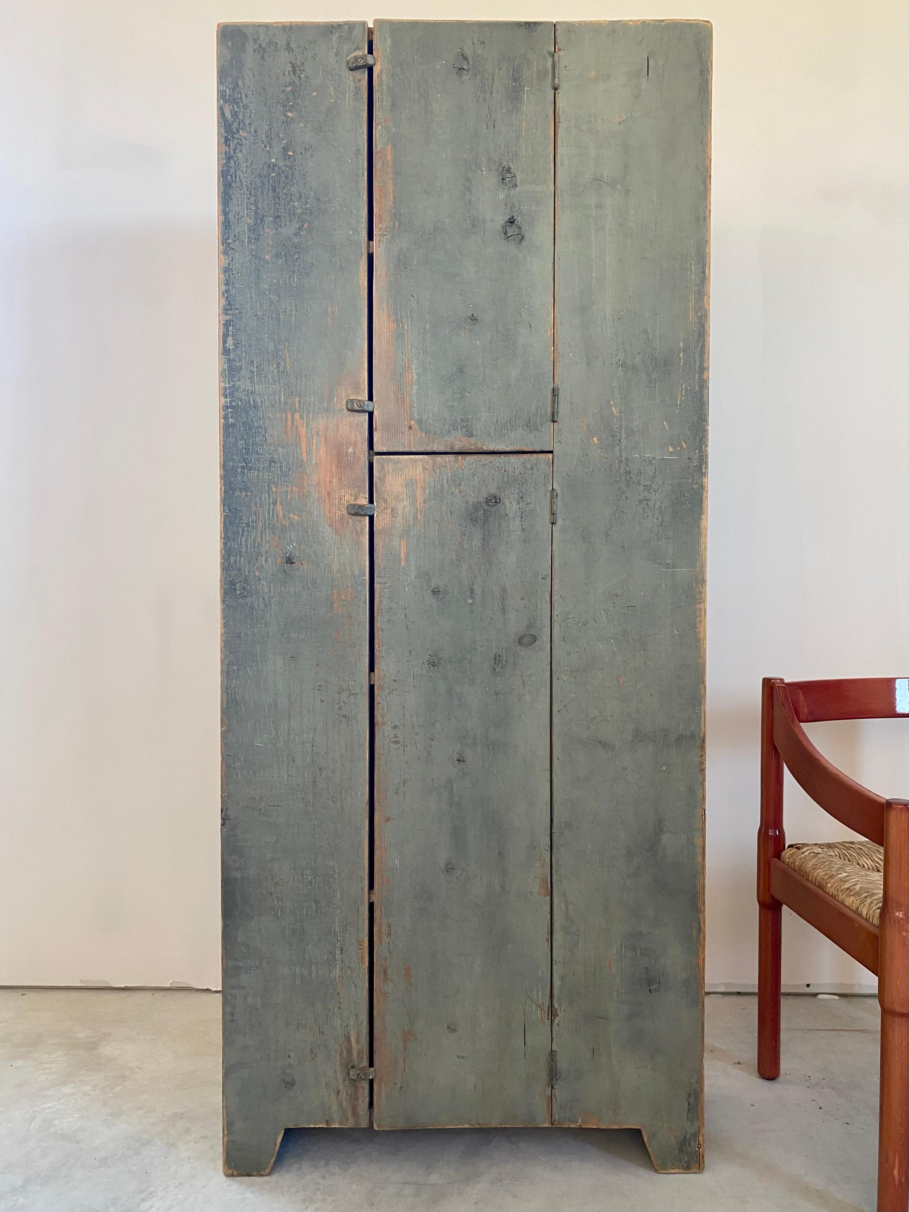 Armadio camino primitivo in pino sottile in vendita 11