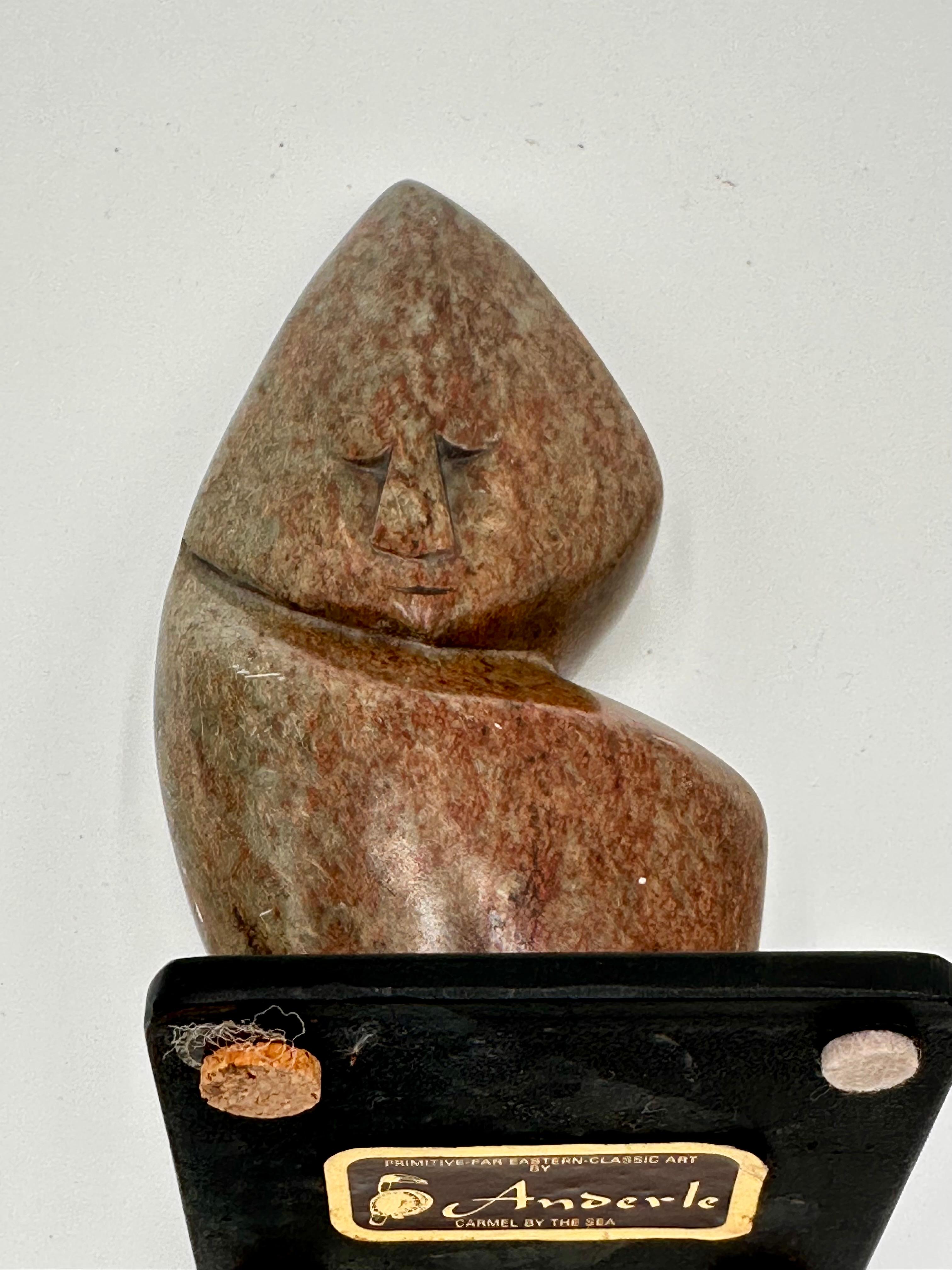 XX secolo Scultura primitiva in pietra di marmo lucidato in vendita