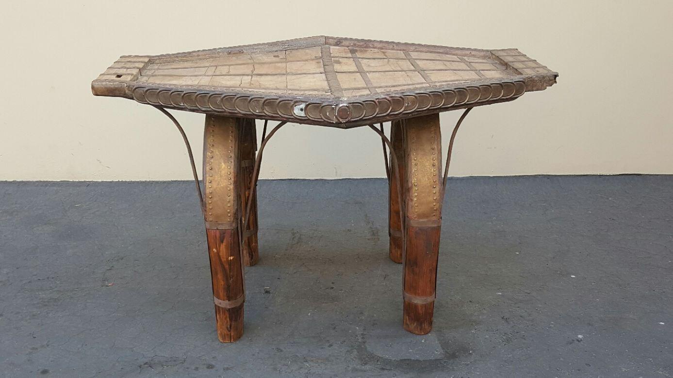Primitive Polygonal Indian Bullock Ox Cart Dining Table Metal Braces & Strapping For Sale 12