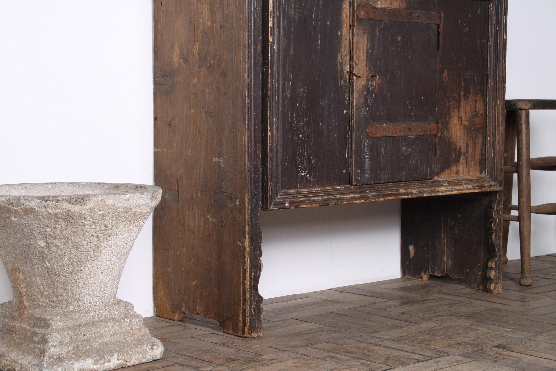 Primitive Rustic European Farmhouse Dresser Display Unit with Storage Shelves For Sale 2