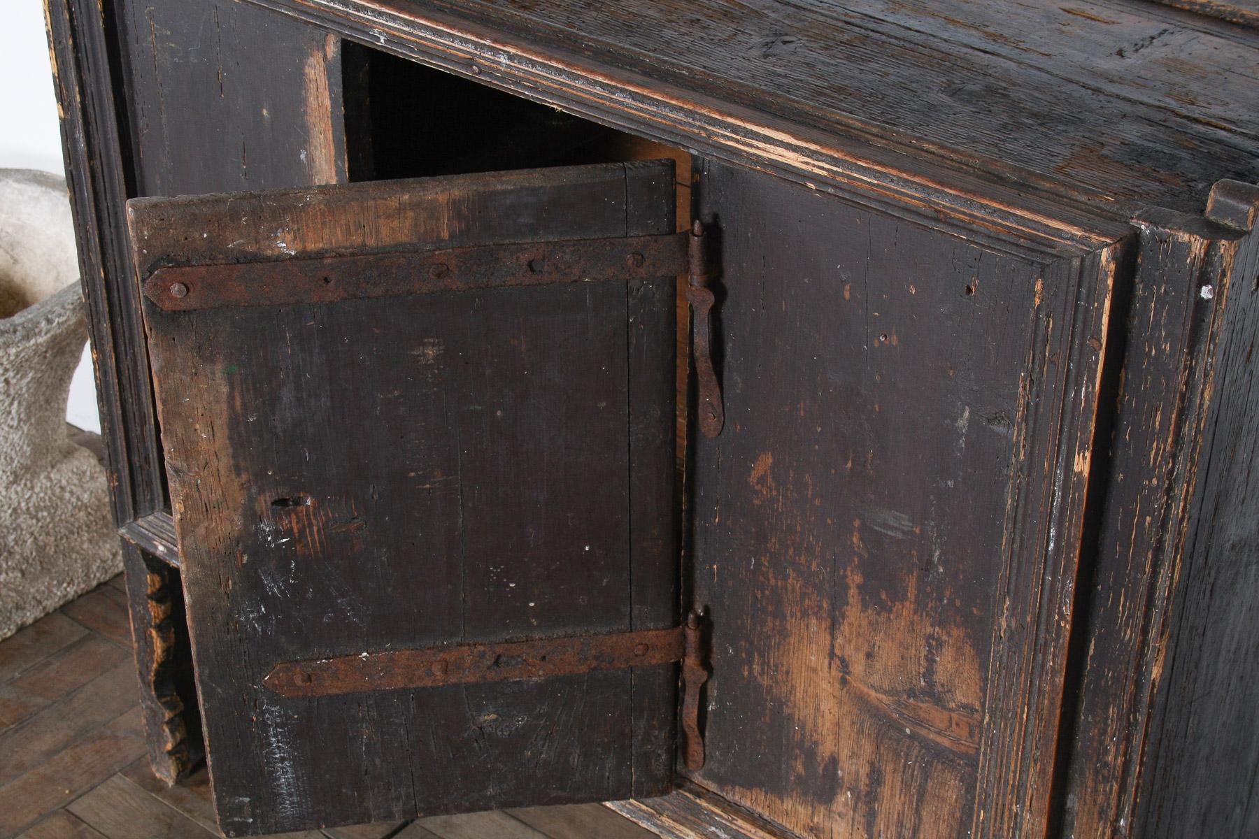 primitive farmhouse kitchen