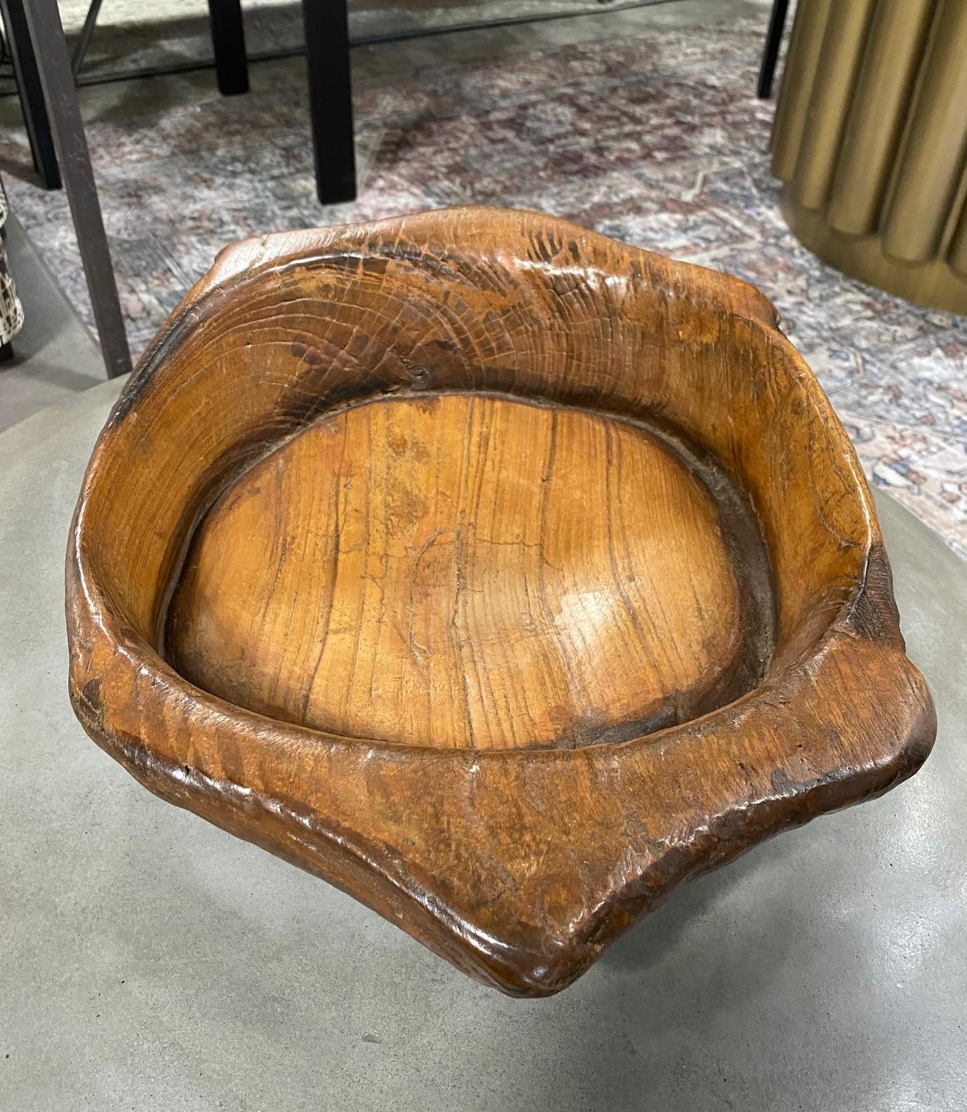 Rustic Large Folk Art Handled Natural Organic Wood Carved Bowl, 1800s For Sale 2