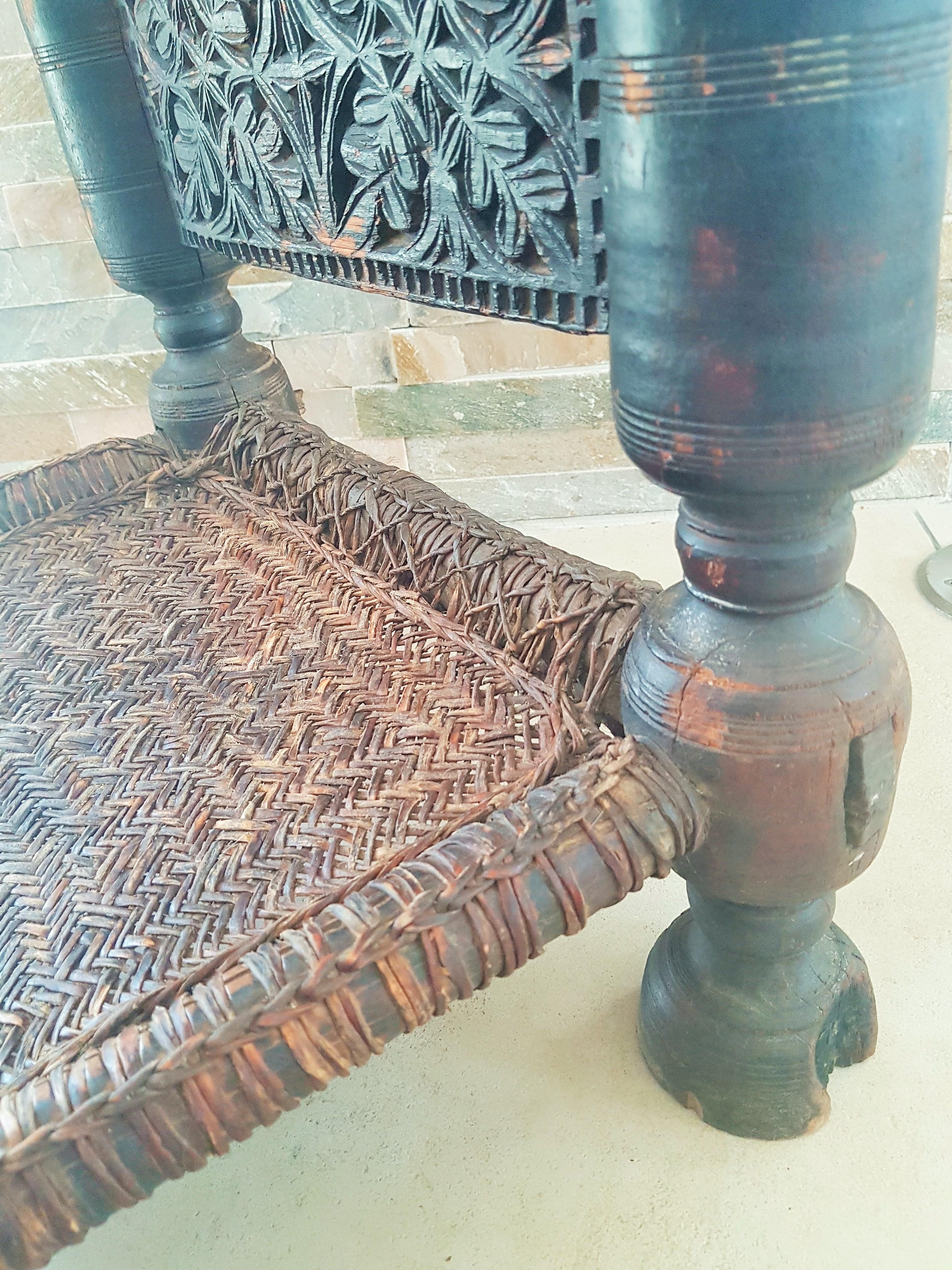Tabouret de chaise minimaliste rustique primitif, Asie, XIXe siècle en vente 6