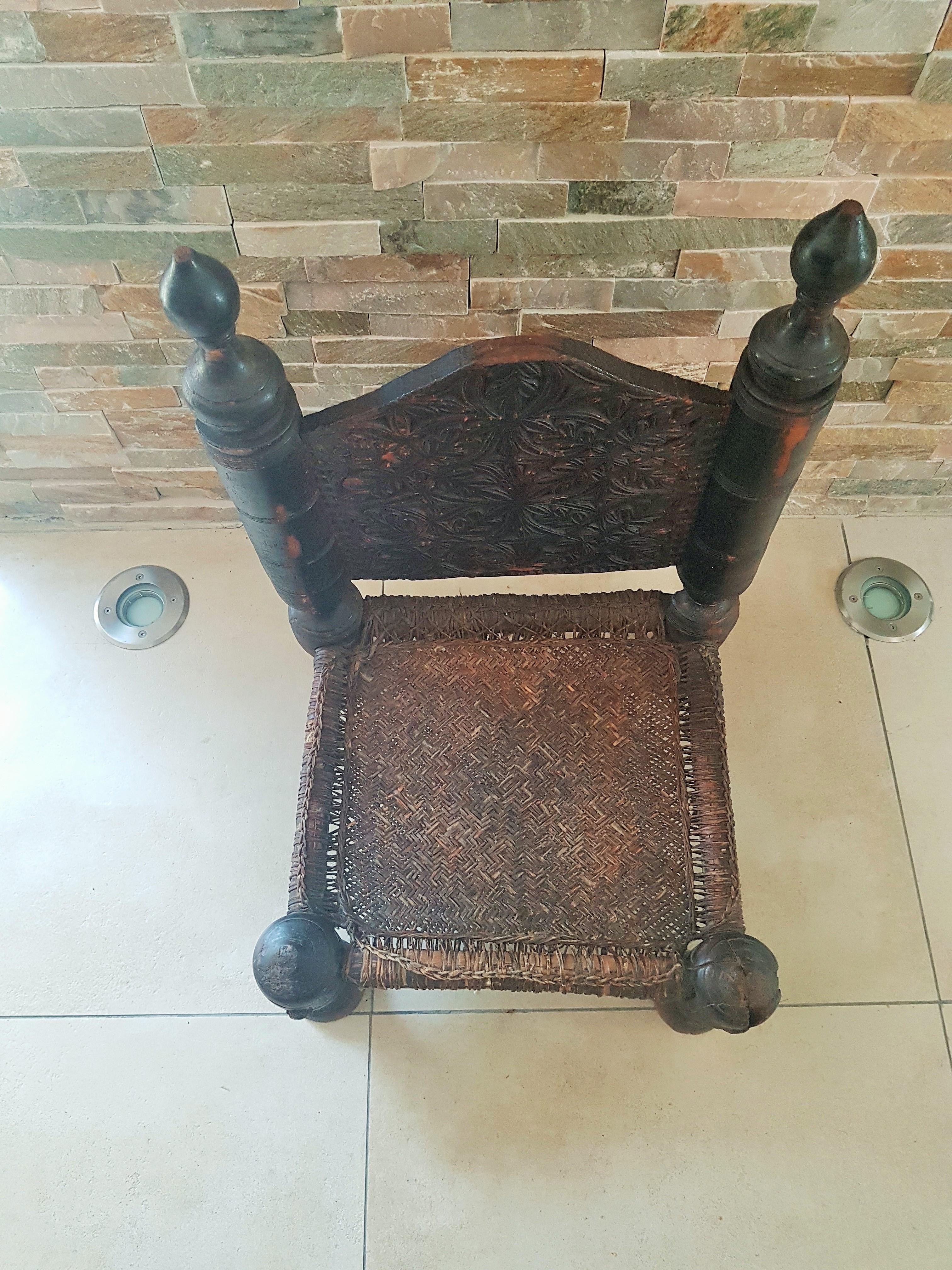 Tabouret de chaise minimaliste rustique primitif, Asie, XIXe siècle en vente 8