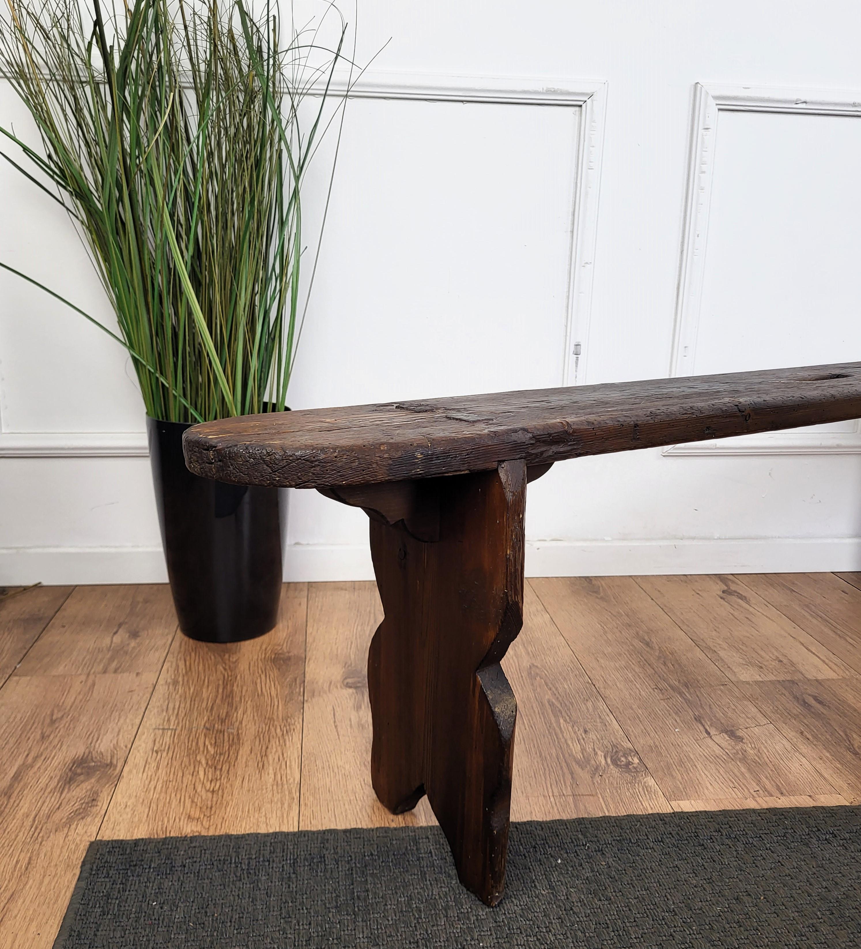 Primitive Rustic Minimal Italian Antique Wooden Bench Side Table In Good Condition In Carimate, Como
