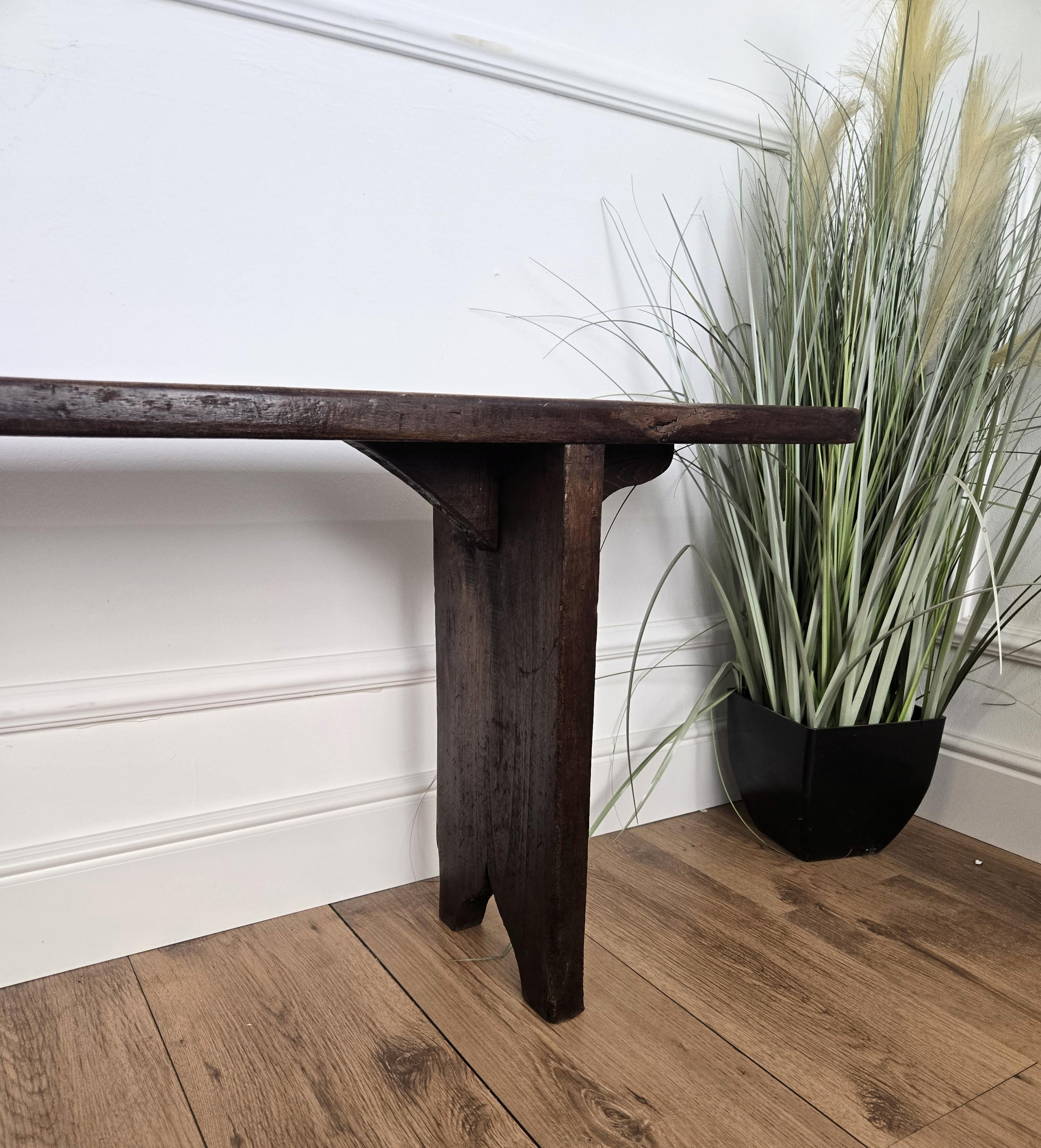 XX secolo Tavolino da banco in legno antico italiano primitivo rustico minimalista in vendita