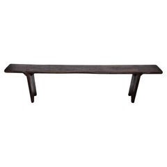 Table d'appoint italienne ancienne en bois de style primitif, rustique et minimaliste