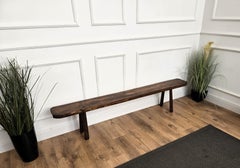 Primitive Rustikaler minimalistischer italienischer Holzbank-Hocker/Beistelltisch aus Holz