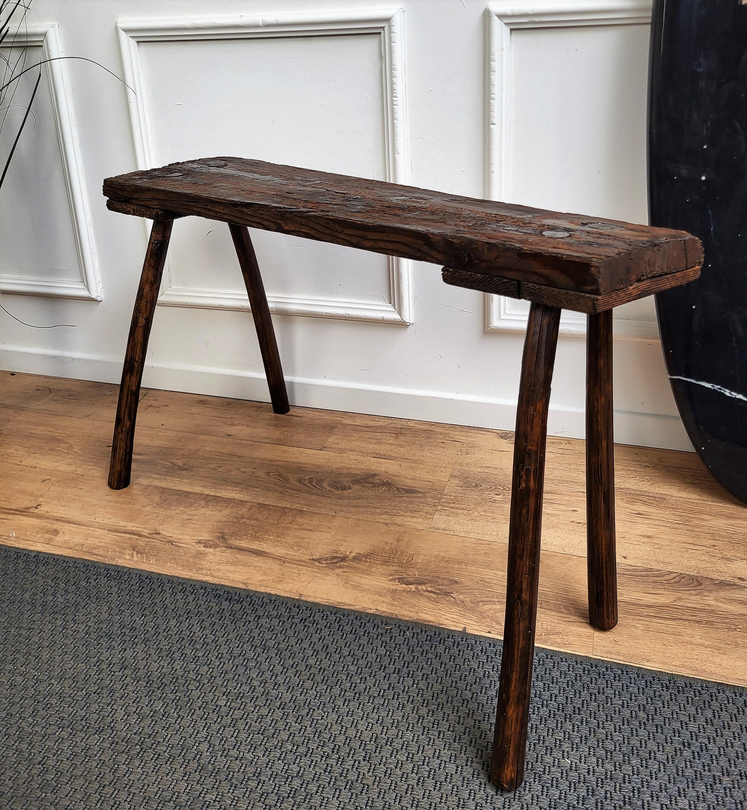 Primitive Rustic Minimal Italian Wooden Side Table Bench Stool en vente 1