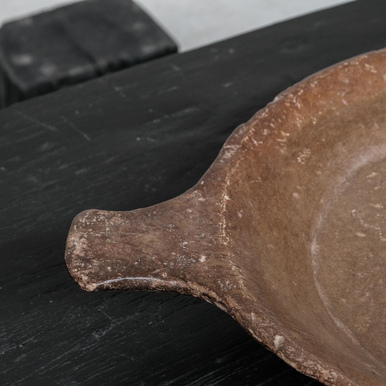 Plato nepalí de piedra primitiva Nepalés en venta