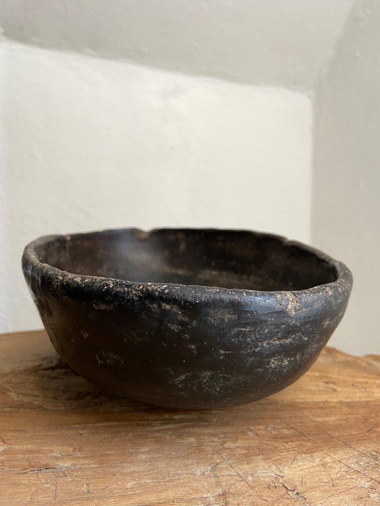 Primitive Styled Ceramic Bowl From The Mixteca Region of Oaxaca, Mexico For Sale 3