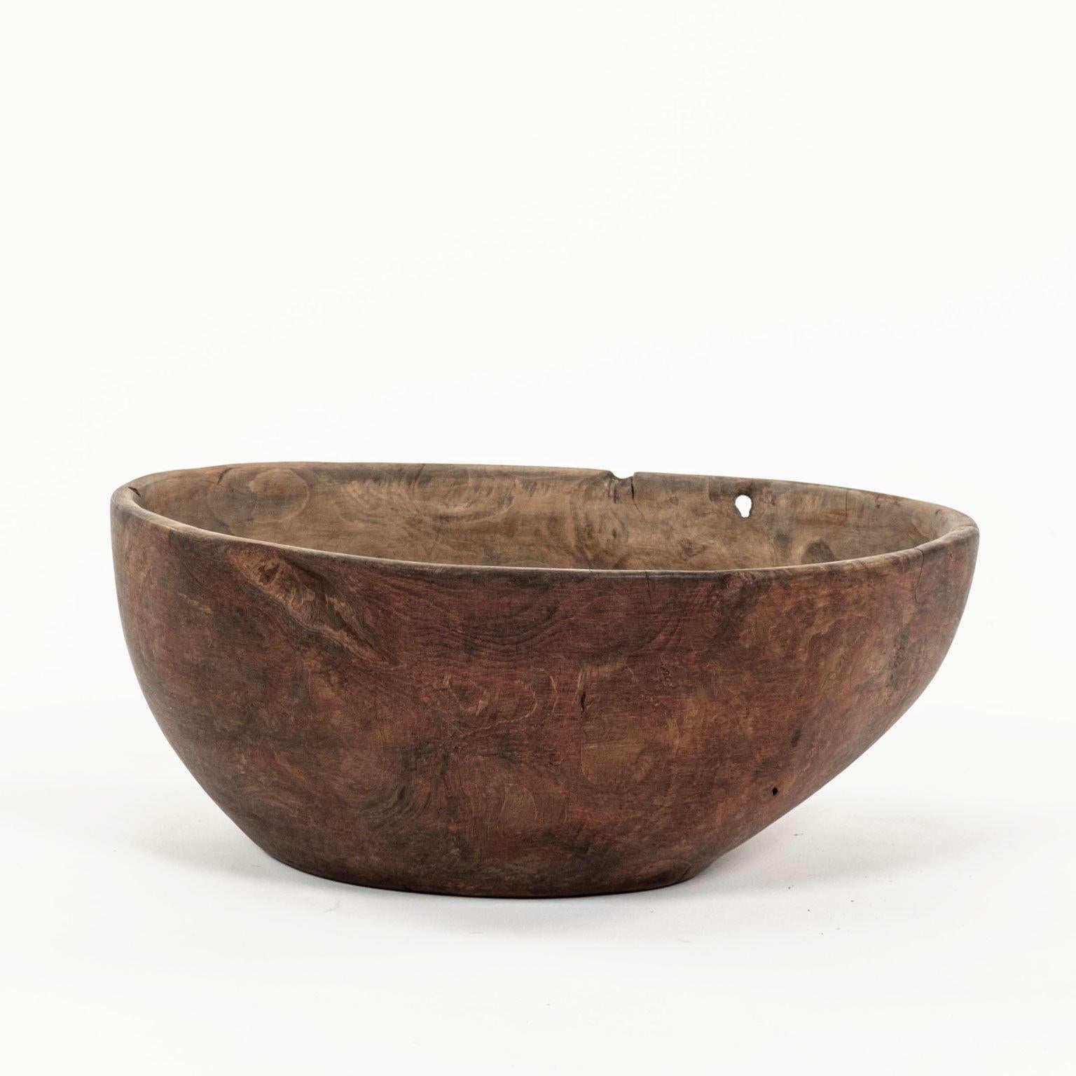 Hand-Carved Primitive Swedish Burl Root Wood Dugout Bowl with Traces of Exterior Red Paint For Sale