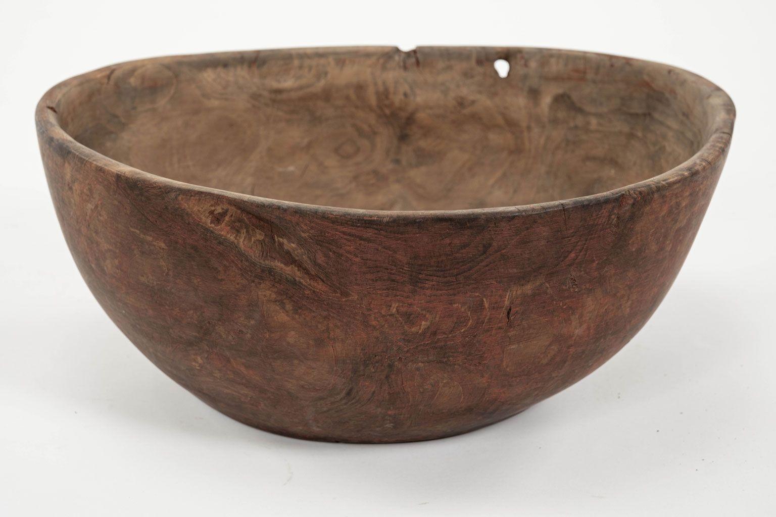 Primitive Swedish Burl Root Wood Dugout Bowl with Traces of Exterior Red Paint In Fair Condition For Sale In Houston, TX