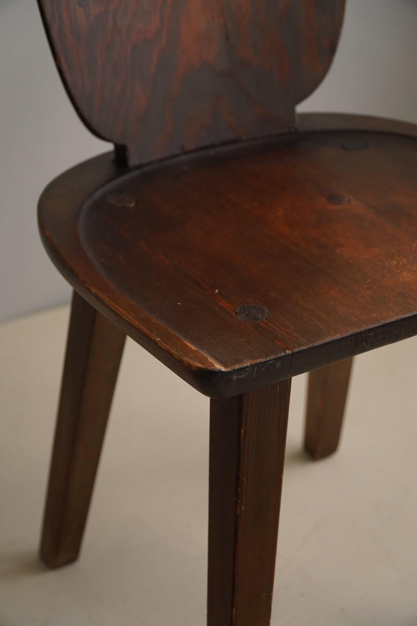 Pin Chaise rustique en pin suédois, style Carl Malmsten, début du 20e siècle en vente