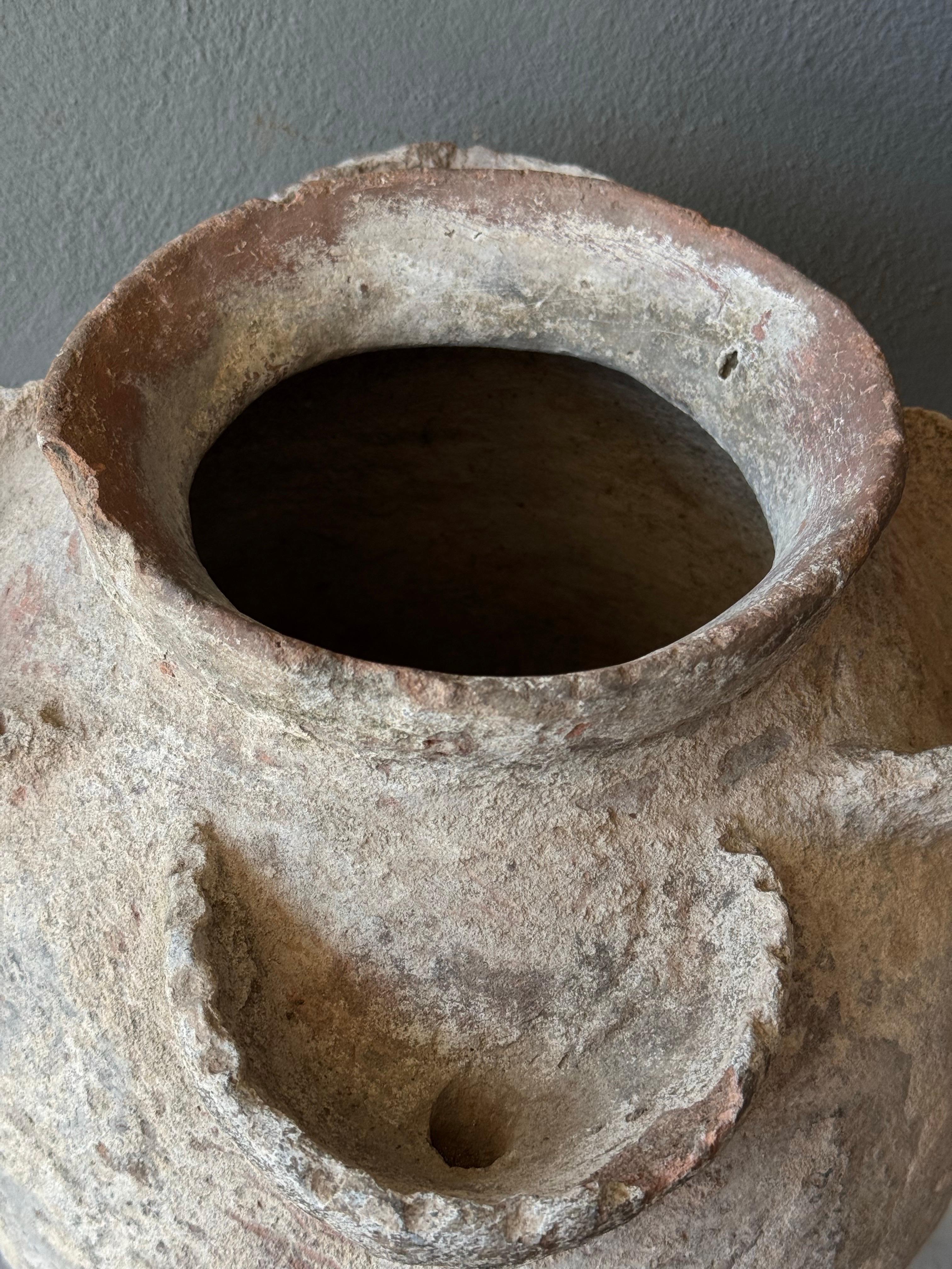 Pot à eau primitif en terre cuite du centre du Mexique, début du 20e siècle en vente 1