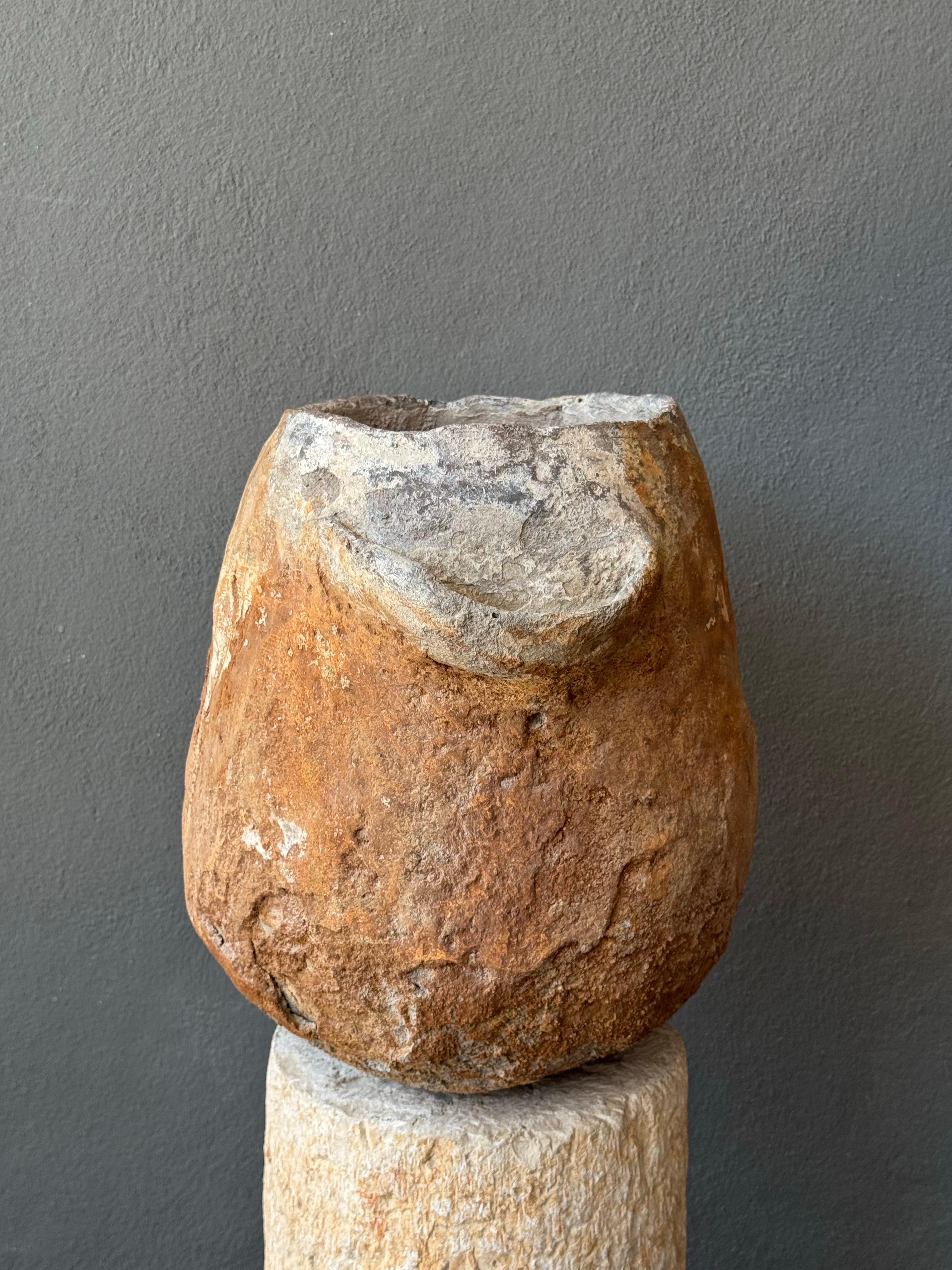 Jarra de agua de terracota primitiva de México Hecho a mano en venta