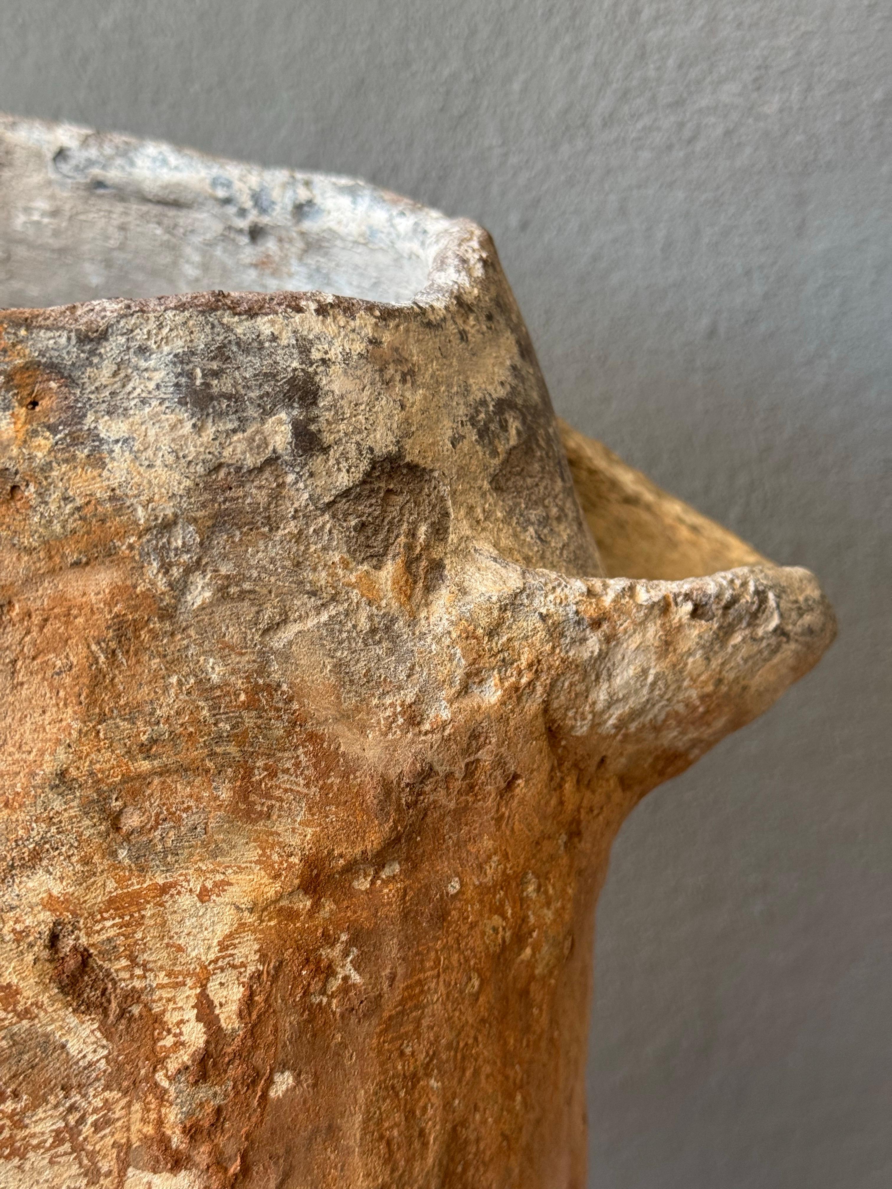 Jarra de agua de terracota primitiva de México en venta 1