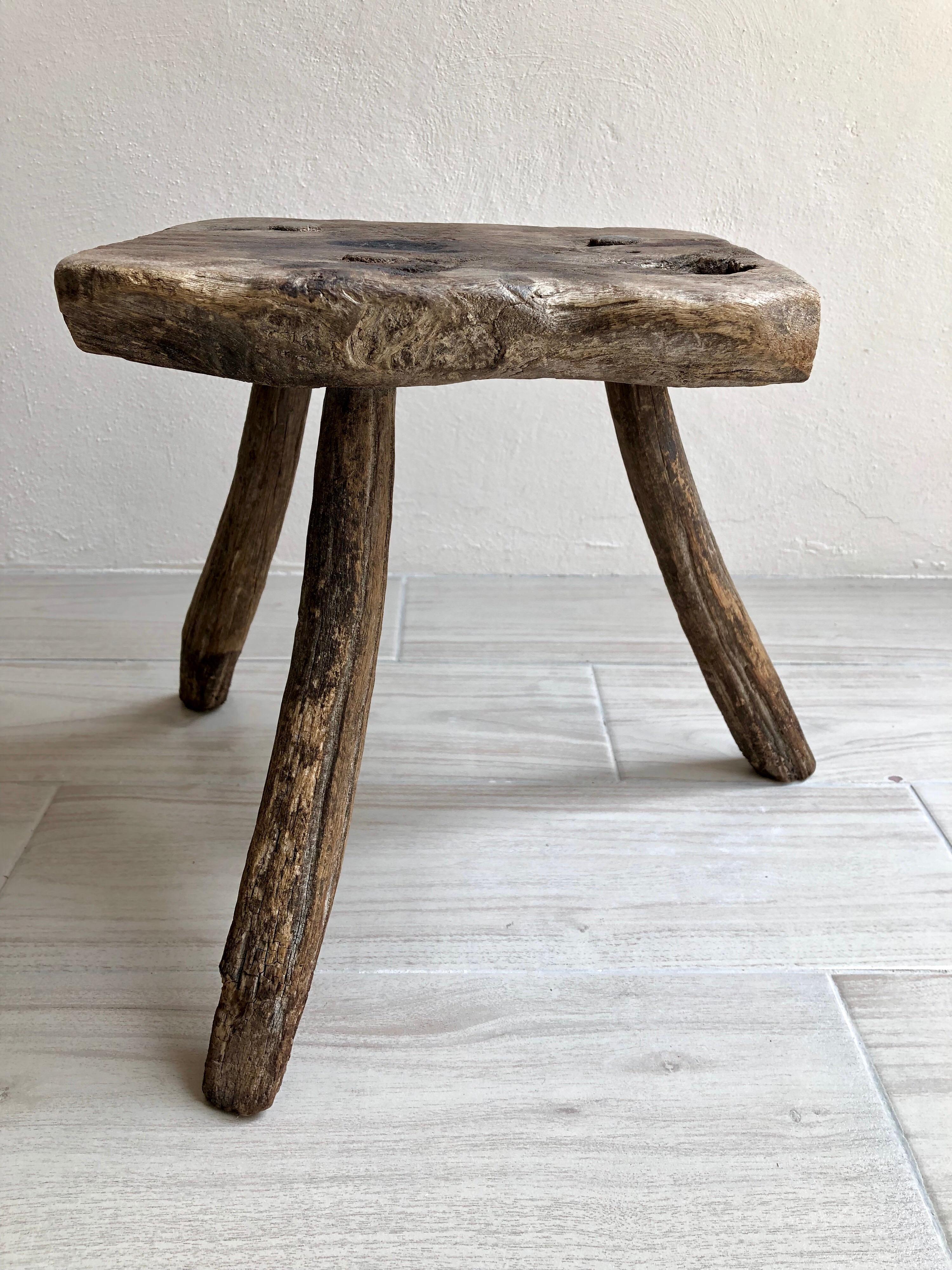 Primitive Three-Legged Stool From Mexico In Fair Condition In San Miguel de Allende, Guanajuato