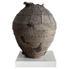 Primitives portugiesisches Wabi Sabi-Gefäß aus schwarzer Terrakotta aus dem 18. Jahrhundert