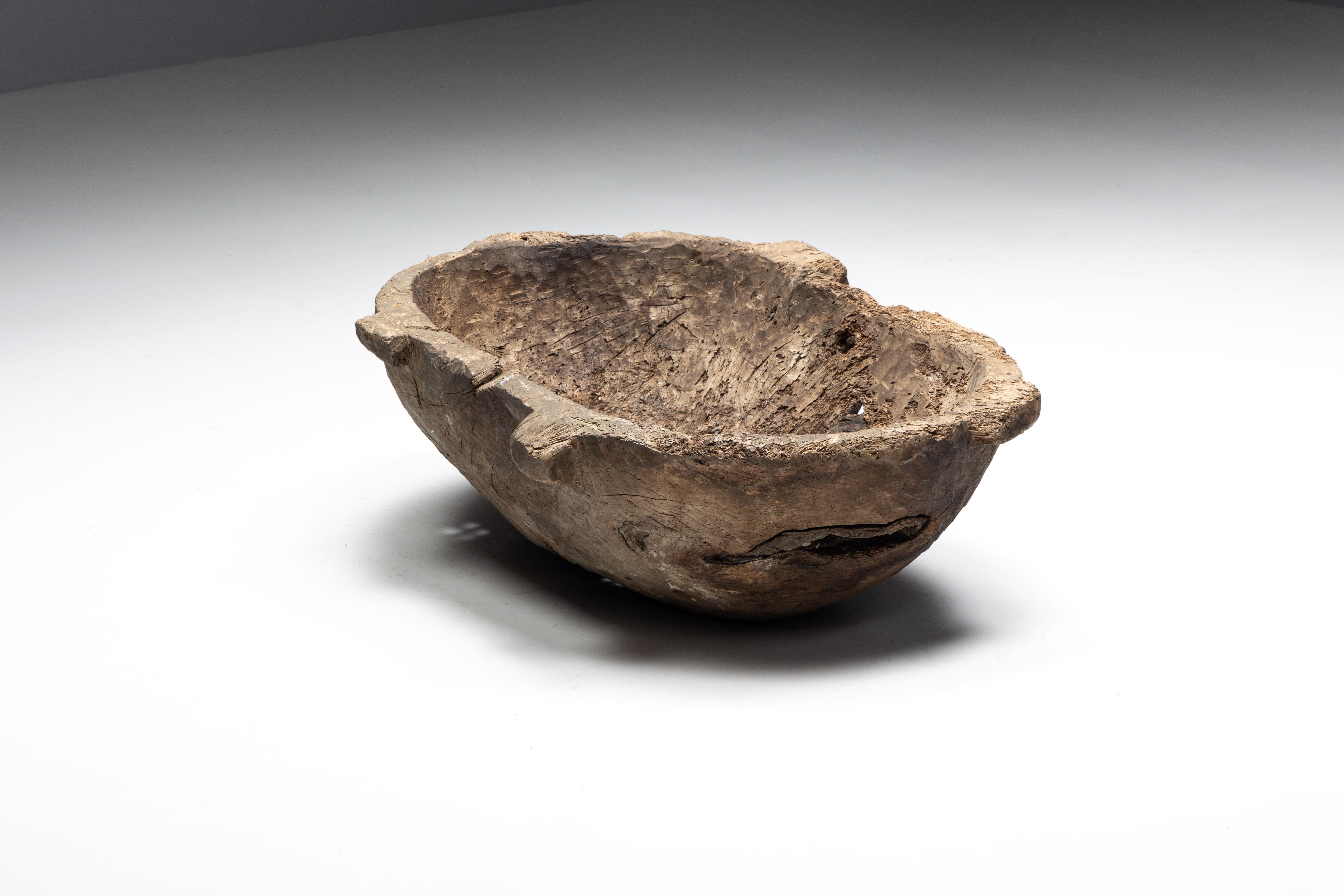 Rustico Ciotola primitiva Wabi Sabi, Francia, XIX secolo in vendita