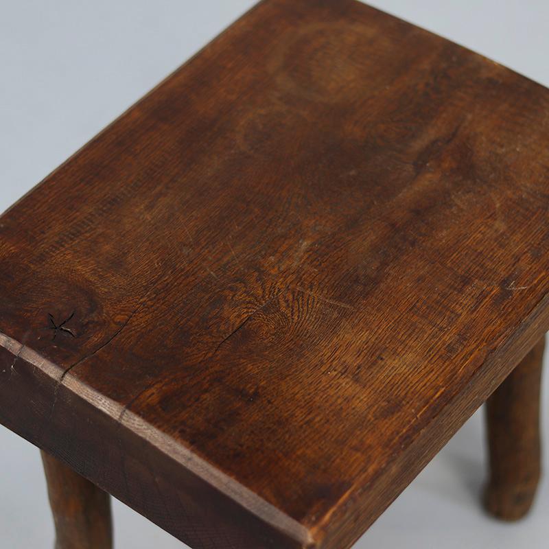 Fait main Primitive Wabi Sabi Oak Farmhouse Stool / Side Table en vente