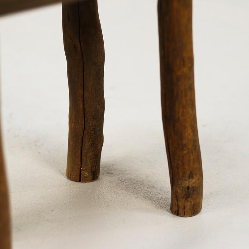 20ième siècle Primitive Wabi Sabi Oak Farmhouse Stool / Side Table en vente