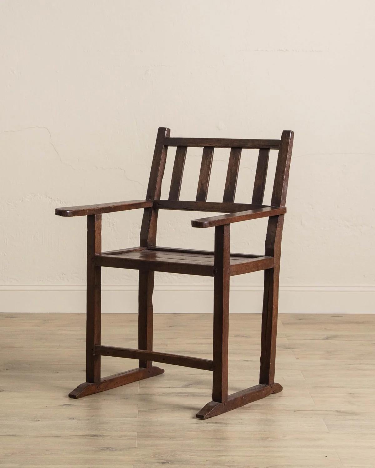 Paire de chaises d'appoint primitives Wabi Sabi en vente 1