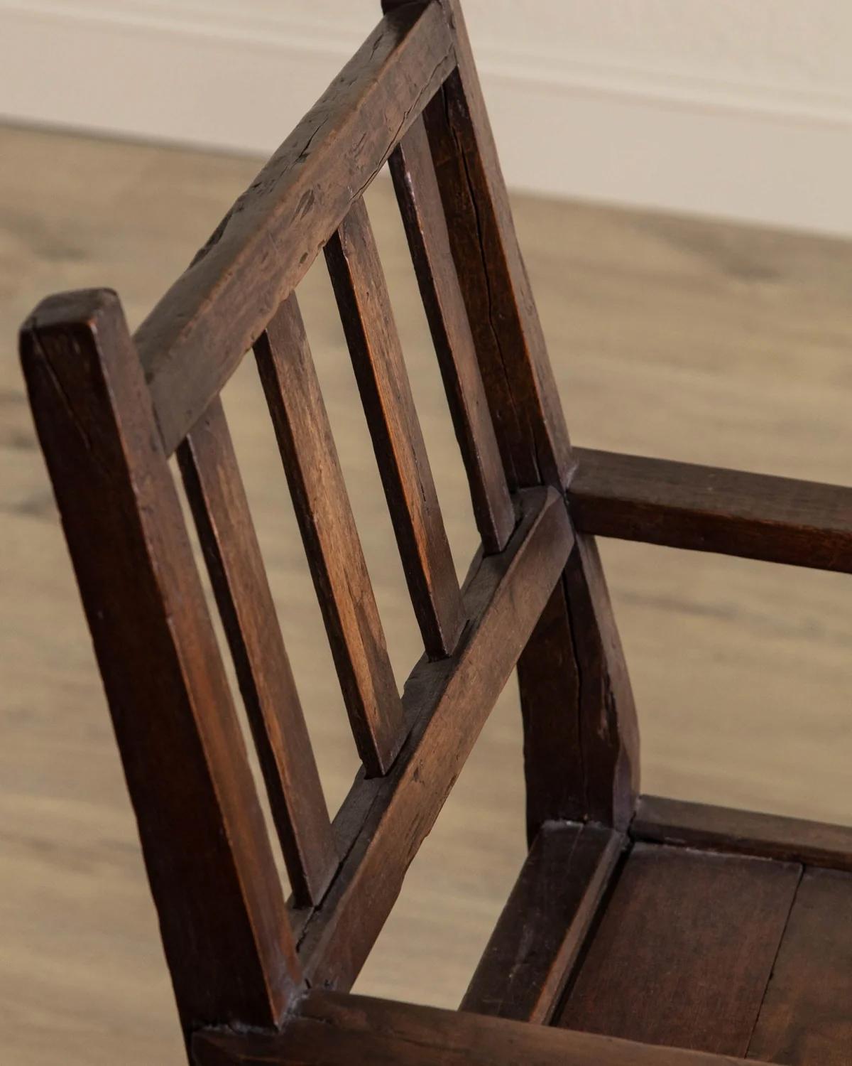 Paire de chaises d'appoint primitives Wabi Sabi en vente 2
