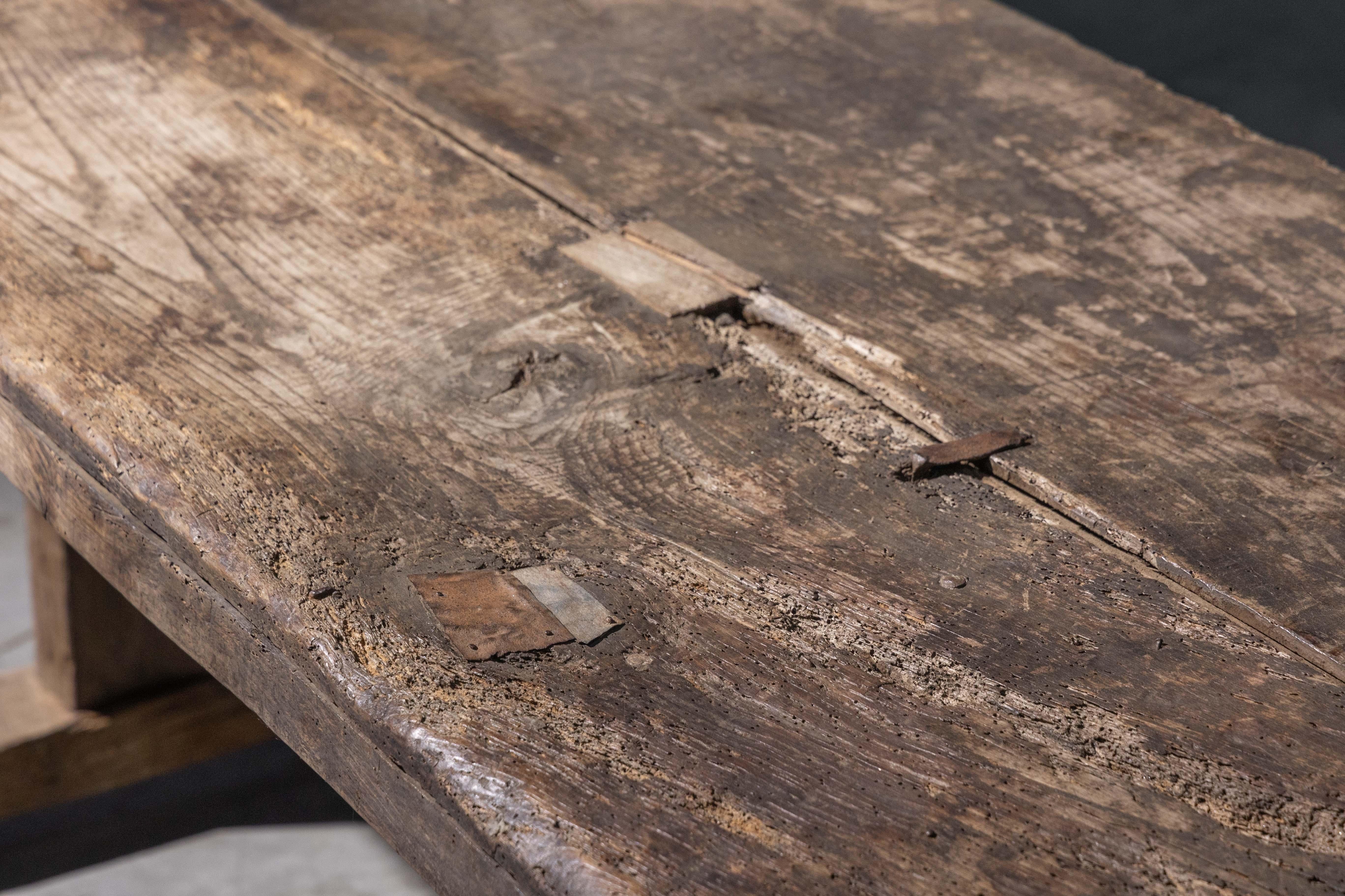 Table primitive Wabi Sabi, France, XIXe siècle en vente 5
