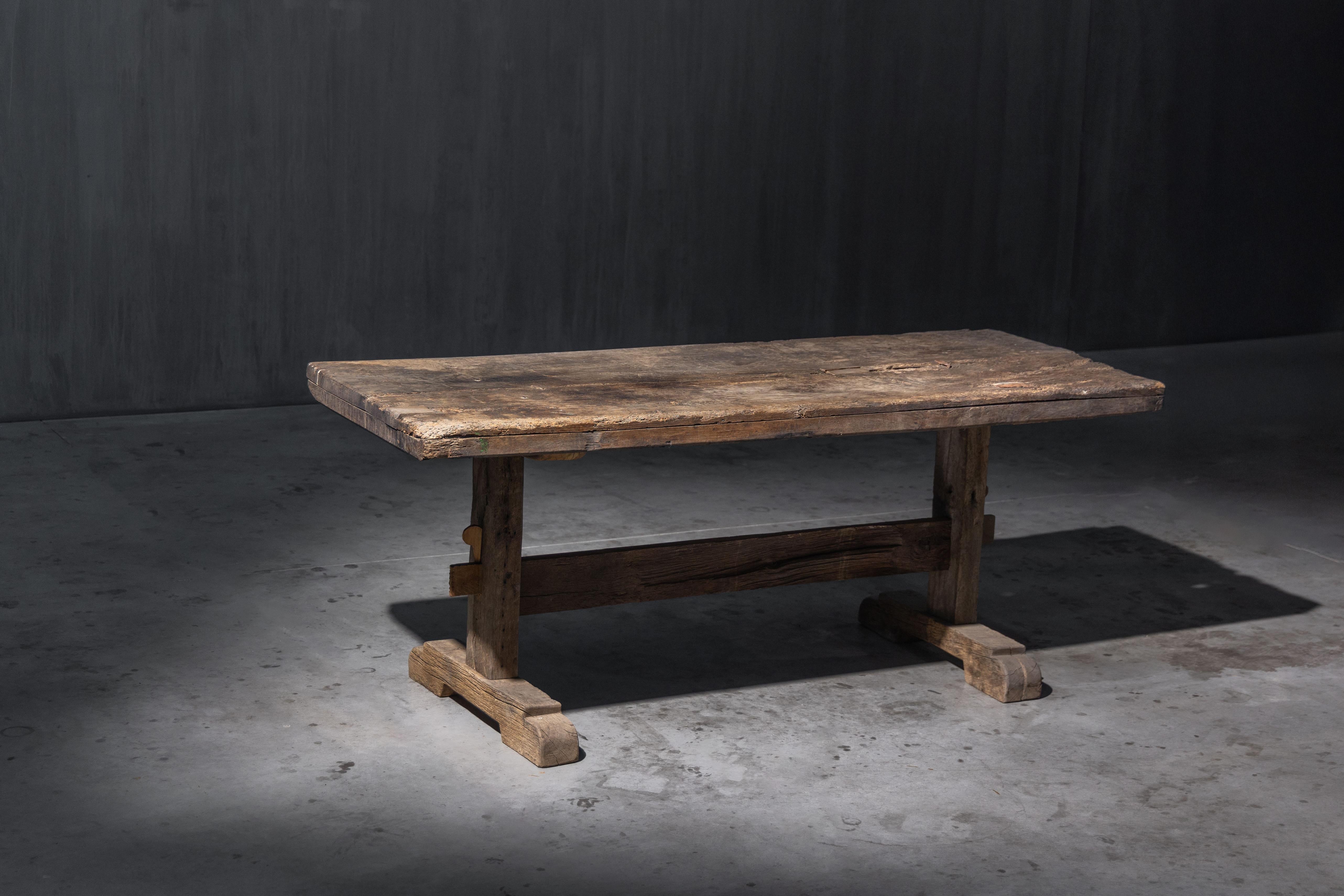 Français Table primitive Wabi Sabi, France, XIXe siècle en vente