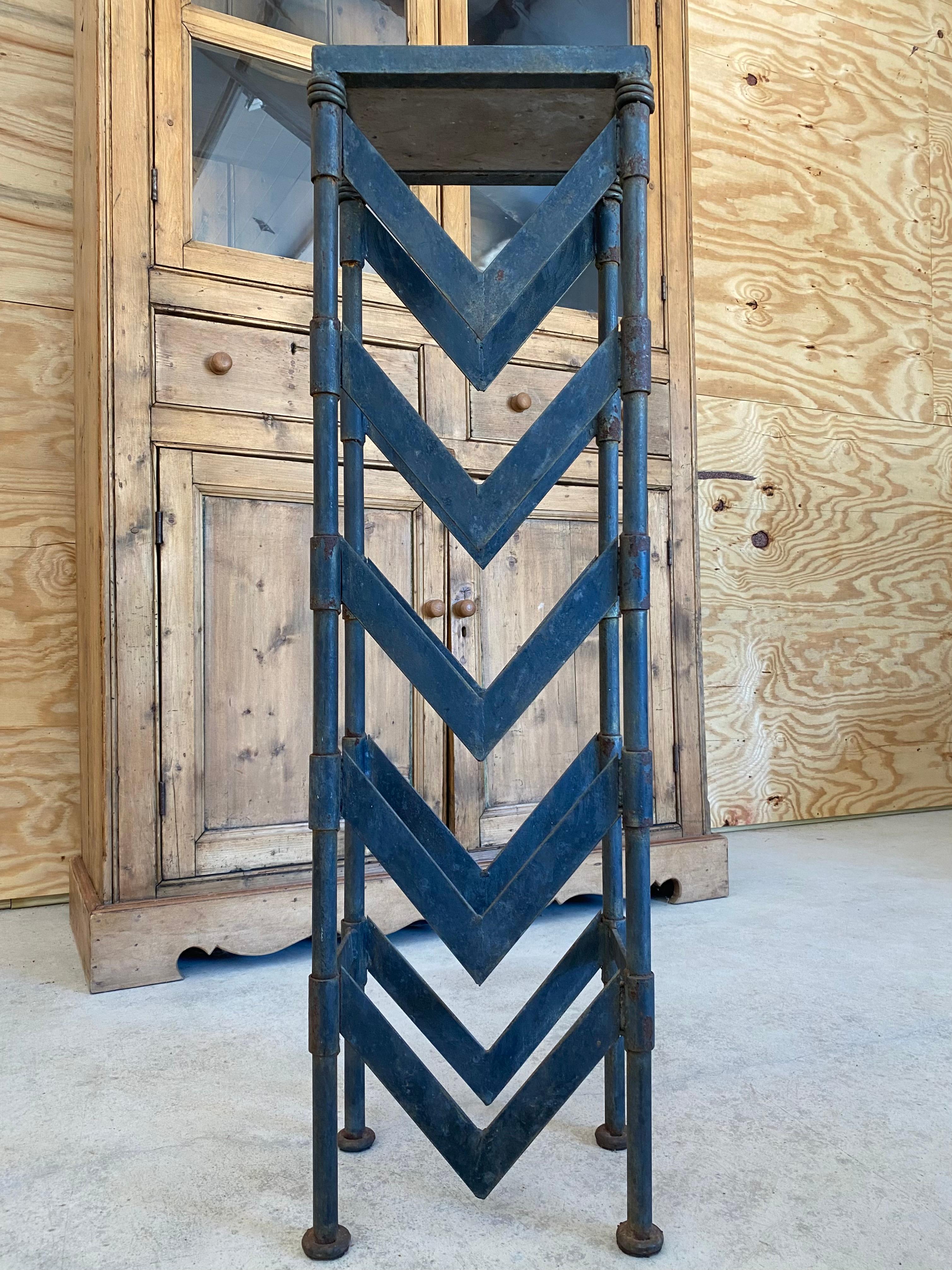 20ième siècle Primitive Welded Steel Pedestal With Concrete en vente
