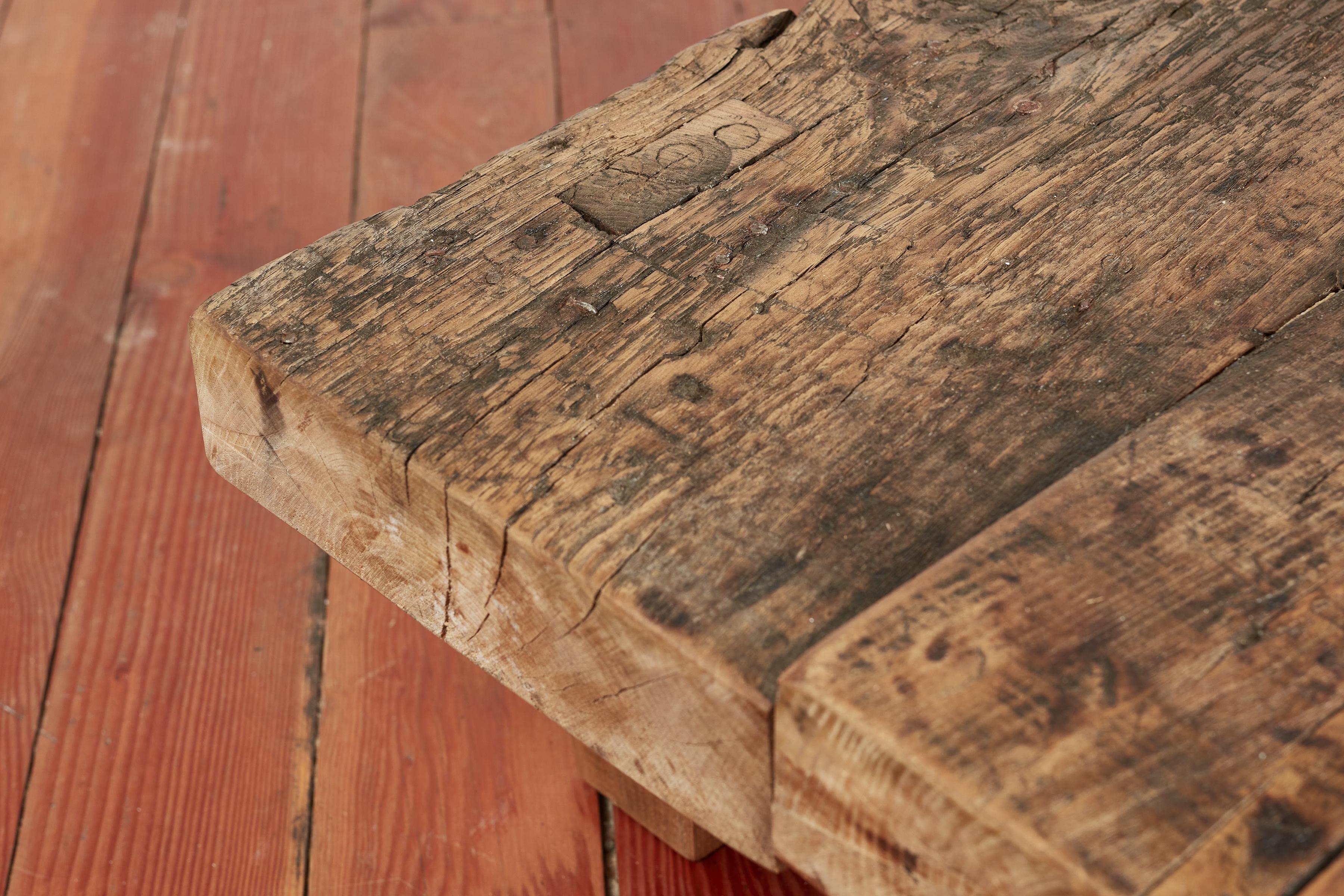 Banc en bois primitif en vente 10