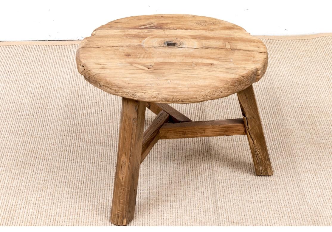 Primitive Wood Table With Antique Wheel Top en vente 2