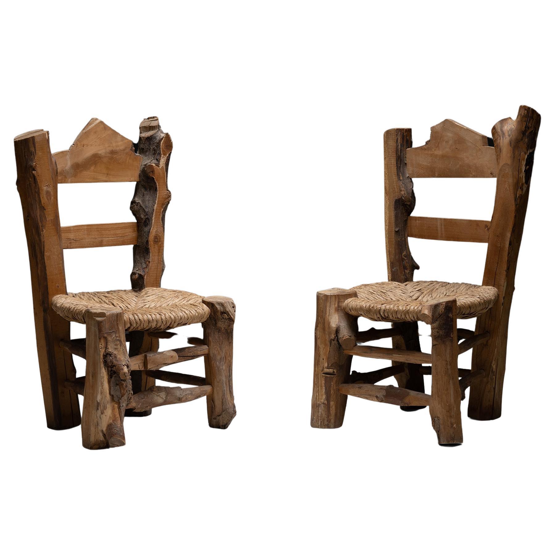 Chaises primitives en bois, France, vers 1960 en vente