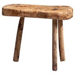 Primitiver Holzhocker, wabisabi, Spanien, 1860er Jahre
