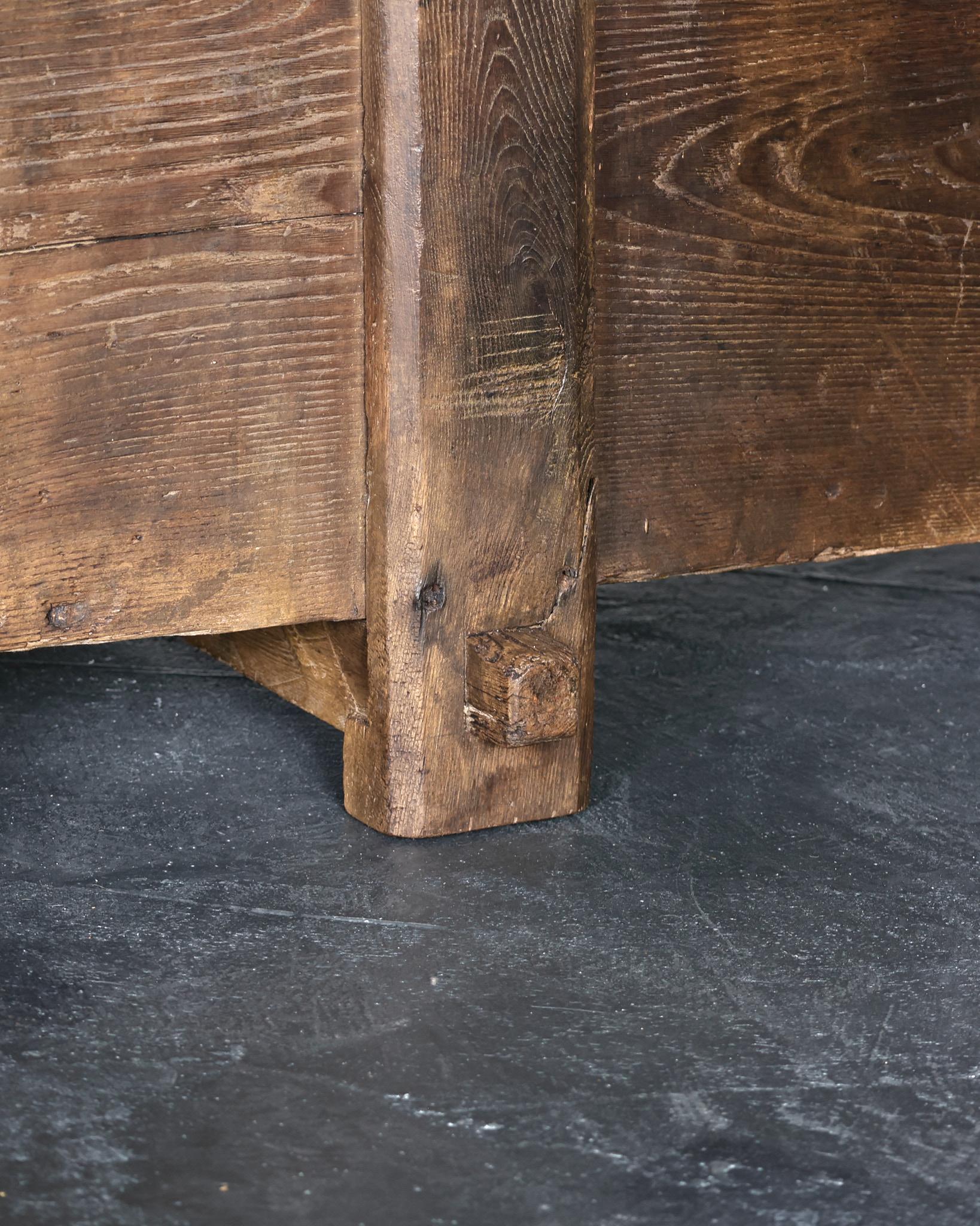 Primitive XL Wabi Sabi 18th C. Portuguese Coffee Table en vente 2