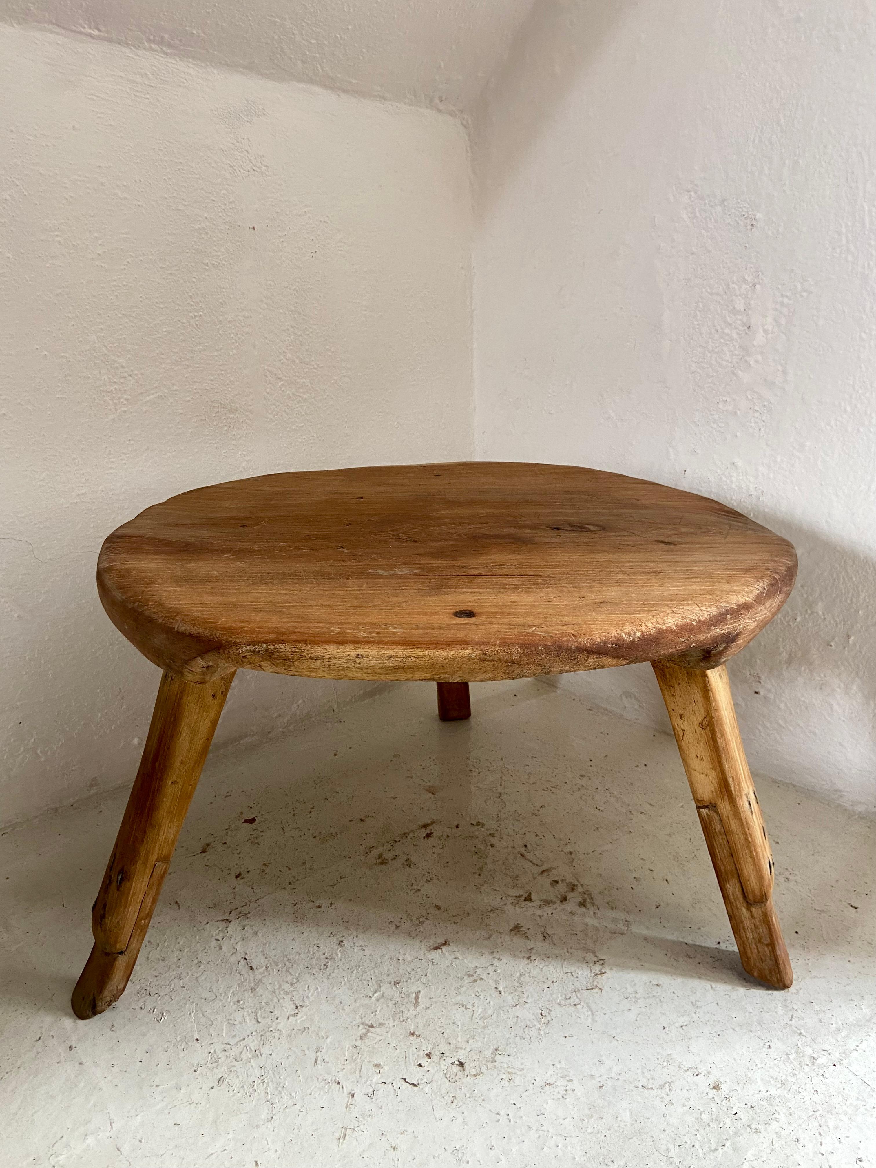Primitive Yucatan Low Table by Artefakto In New Condition For Sale In Geneve, CH